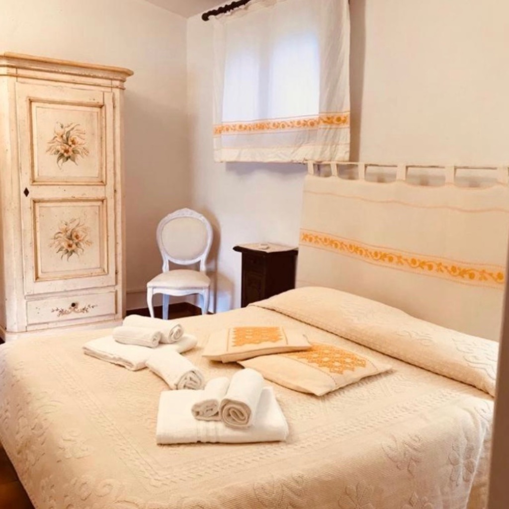 IL NURAGHE DEL LAGO COGHINAS - EINE BESONDERE UNTERKUNFT AUF SARDINIEN